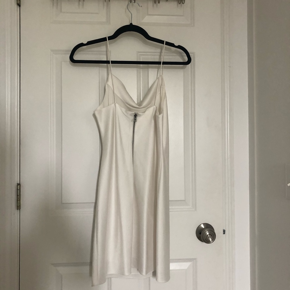Alice + Olivia white silk dress - Picture 3 of 8